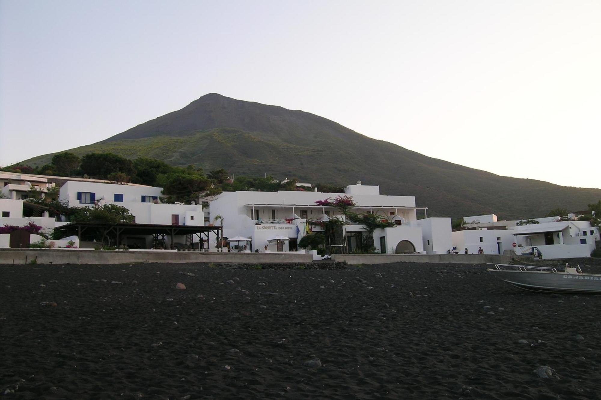 La Sirenetta Park Hotel Stromboli Exterior photo