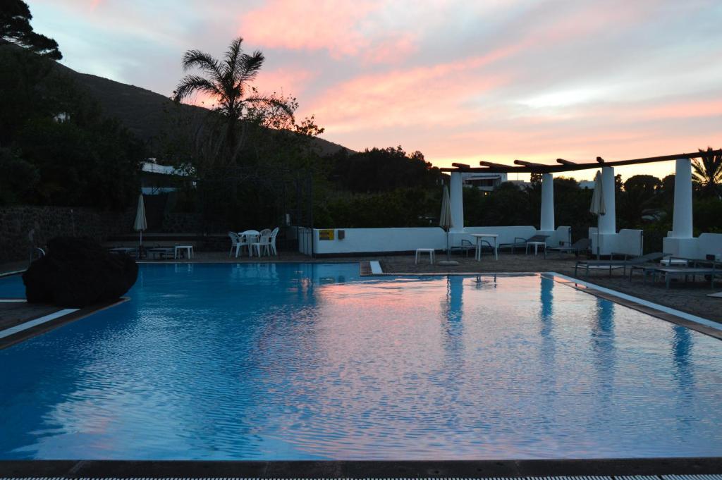 La Sirenetta Park Hotel Stromboli Exterior photo