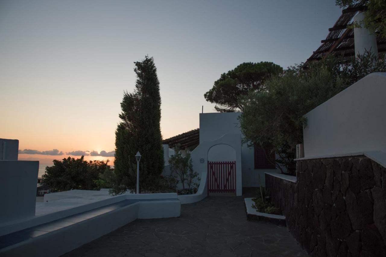 La Sirenetta Park Hotel Stromboli Exterior photo